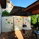 Akazie Mit Terrasse アパート *