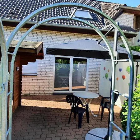 Daire Akazie Mit Terrasse