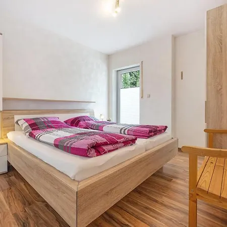 Akazie Mit Terrasse Daire