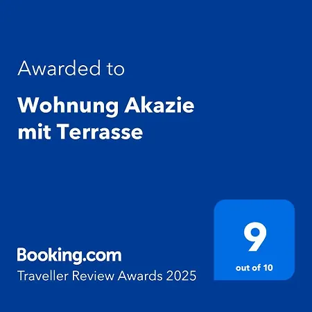 Akazie Mit Terrasse דירה