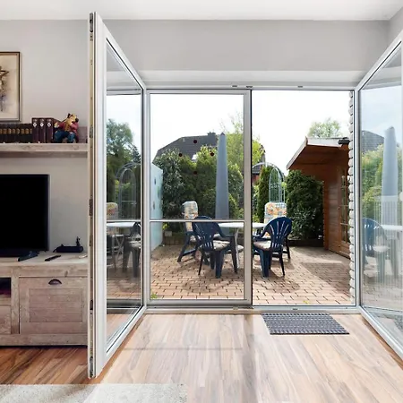 Akazie Mit Terrasse Daire *